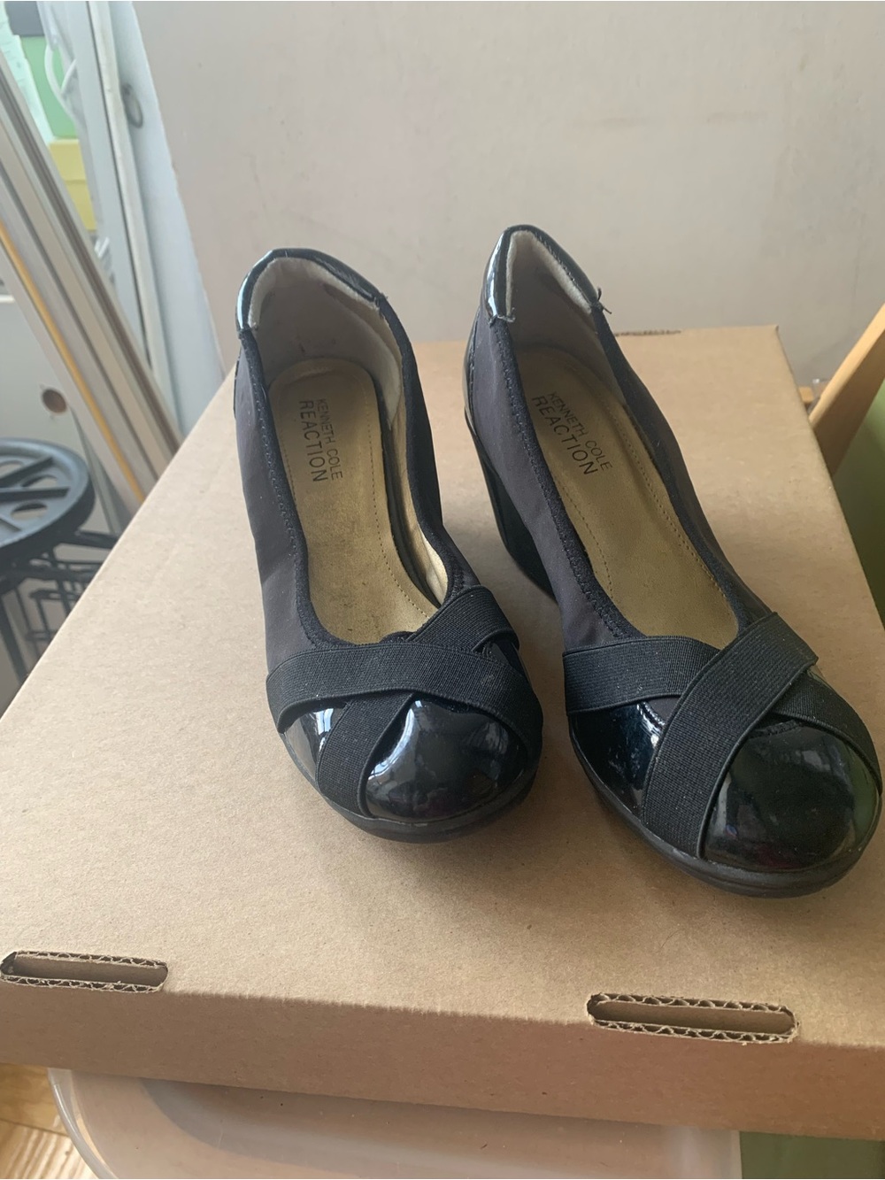 NEW Kenneth Cole Reaction Black Wedge Pumps with Patent Cap Toe and Cross Straps